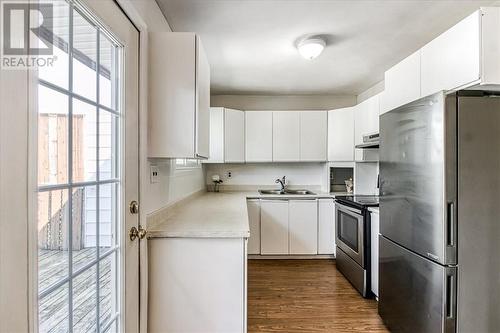 191 David Street, Chelmsford, ON - Indoor Photo Showing Kitchen With Double Sink