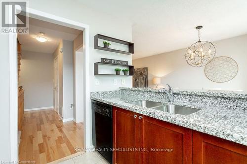 3187 Stornoway Circle, Oakville (Palermo West), ON - Indoor Photo Showing Kitchen With Double Sink