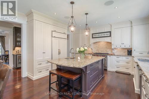 80 Cox Drive, Oakville, ON - Indoor Photo Showing Kitchen With Upgraded Kitchen