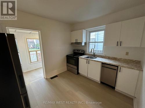 Mn+Bsmt - 19 Jerome Street, Toronto, ON - Indoor Photo Showing Kitchen