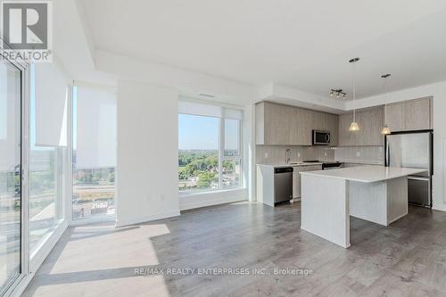 1108 - 55 Duke Street W, Kitchener, ON - Indoor Photo Showing Kitchen