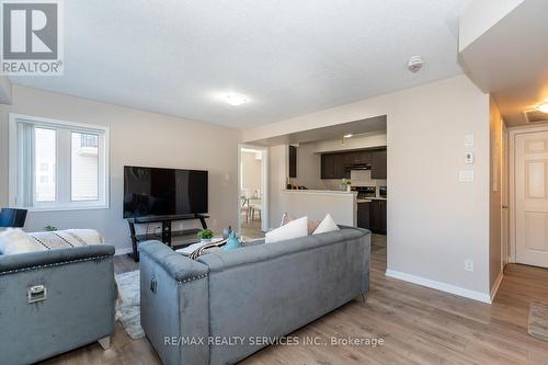 284 - 250 Sunny Meadow Boulevard, Brampton (Sandringham-Wellington), ON - Indoor Photo Showing Living Room