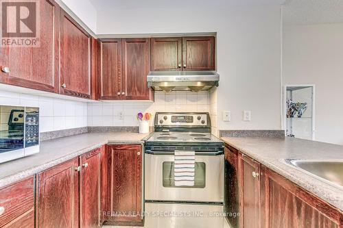 2202 - 35 Kingsbridge Garden Circle, Mississauga (Hurontario), ON - Indoor Photo Showing Kitchen