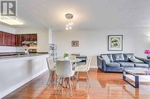 2202 - 35 Kingsbridge Garden Circle, Mississauga, ON - Indoor