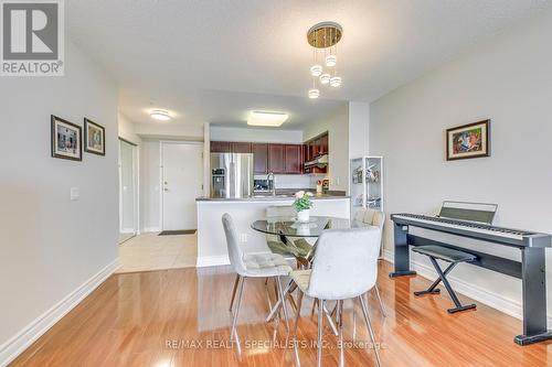 2202 - 35 Kingsbridge Garden Circle, Mississauga (Hurontario), ON - Indoor Photo Showing Dining Room