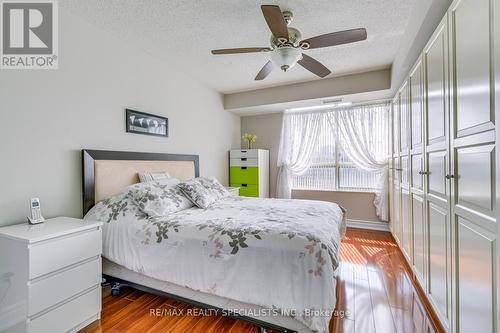 2202 - 35 Kingsbridge Garden Circle, Mississauga (Hurontario), ON - Indoor Photo Showing Bedroom