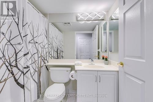 2202 - 35 Kingsbridge Garden Circle, Mississauga, ON - Indoor Photo Showing Bathroom