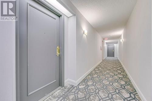 2202 - 35 Kingsbridge Garden Circle, Mississauga (Hurontario), ON - Indoor Photo Showing Other Room