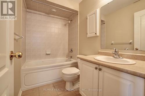 262 - 3030 Breakwater Court, Mississauga (Cooksville), ON - Indoor Photo Showing Bathroom