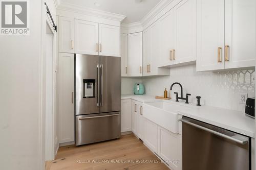 11325 Taylor Court, Milton (Brookville), ON - Indoor Photo Showing Kitchen