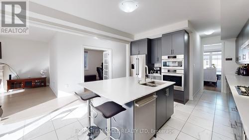 34 James Walker Avenue, Caledon, ON - Indoor Photo Showing Kitchen