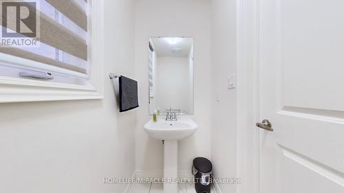 34 James Walker Avenue, Caledon, ON - Indoor Photo Showing Bathroom