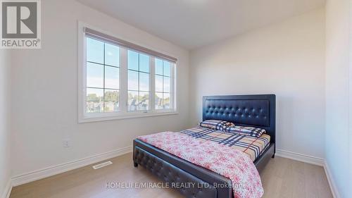 34 James Walker Avenue, Caledon, ON - Indoor Photo Showing Bedroom