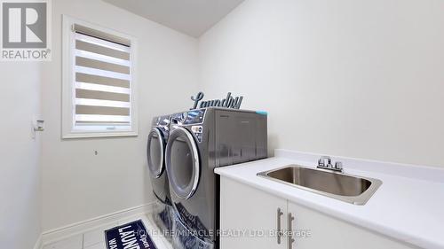 34 James Walker Avenue, Caledon, ON - Indoor Photo Showing Laundry Room