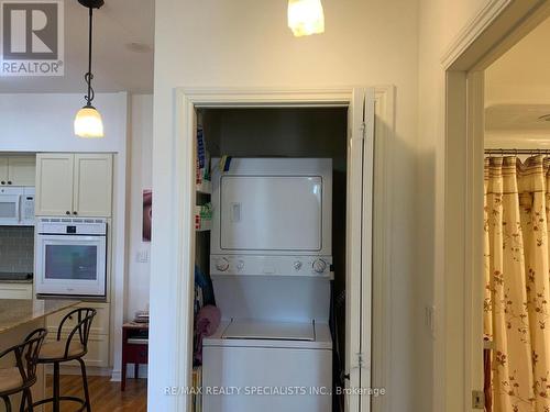 1209 - 810 Scollard Court, Mississauga (East Credit), ON - Indoor Photo Showing Laundry Room