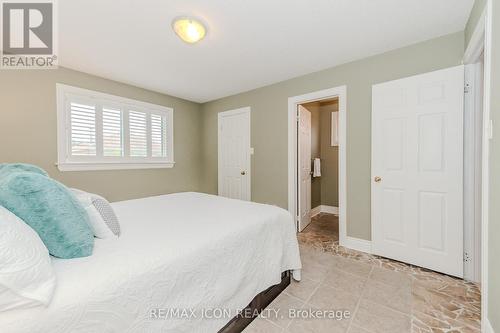 92 Drumlin Drive, Cambridge, ON - Indoor Photo Showing Bedroom