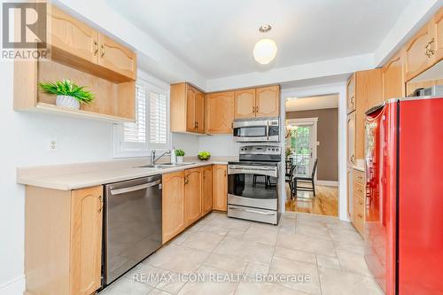 92 Drumlin Drive, Cambridge, ON - Indoor Photo Showing Kitchen With Double Sink