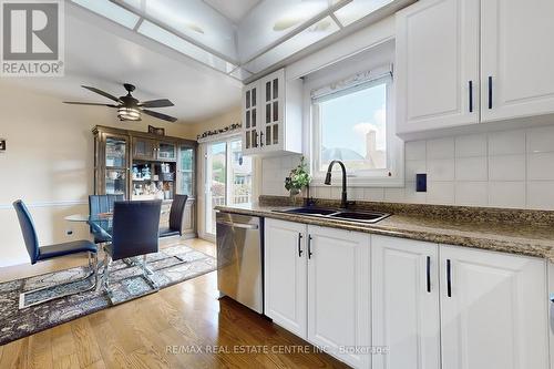 474 Dicenzo Drive, Hamilton, ON - Indoor Photo Showing Kitchen With Double Sink