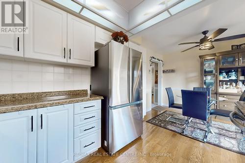 474 Dicenzo Drive, Hamilton, ON - Indoor Photo Showing Kitchen