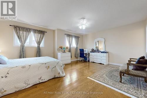 474 Dicenzo Drive, Hamilton, ON - Indoor Photo Showing Bedroom