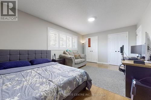 474 Dicenzo Drive, Hamilton, ON - Indoor Photo Showing Bedroom