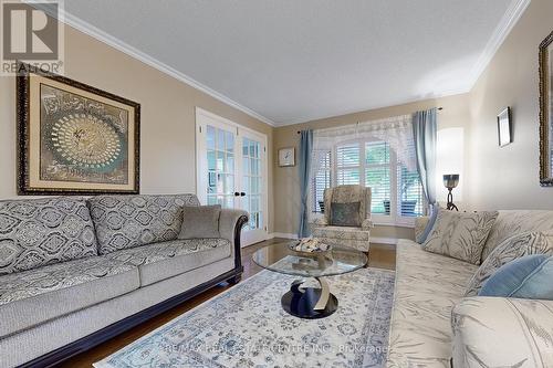 474 Dicenzo Drive, Hamilton (Ryckmans), ON - Indoor Photo Showing Living Room