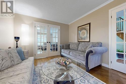 474 Dicenzo Drive, Hamilton (Ryckmans), ON - Indoor Photo Showing Living Room