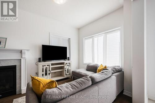 142 Werry Avenue, Southgate, ON - Indoor Photo Showing Living Room With Fireplace