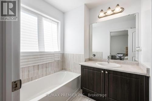 142 Werry Avenue, Southgate, ON - Indoor Photo Showing Bathroom