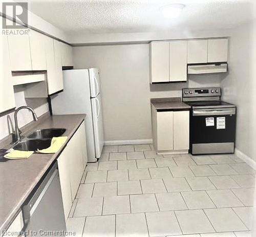 55 Green Valley Drive Unit# 211, Kitchener, ON - Indoor Photo Showing Kitchen With Double Sink