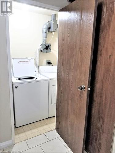 55 Green Valley Drive Unit# 211, Kitchener, ON - Indoor Photo Showing Laundry Room