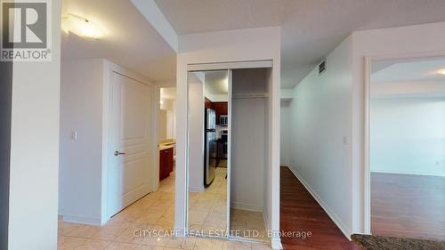 610 - 503 Beecroft Road, Toronto, ON - Indoor Photo Showing Other Room