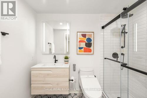 Th 5 - 39 Florence Street, Toronto (Little Portugal), ON - Indoor Photo Showing Bathroom