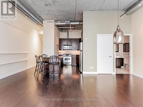 902 - 42 Camden Street, Toronto, ON - Indoor