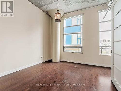 902 - 42 Camden Street, Toronto, ON - Indoor Photo Showing Other Room