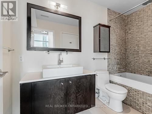 902 - 42 Camden Street, Toronto, ON - Indoor Photo Showing Bathroom