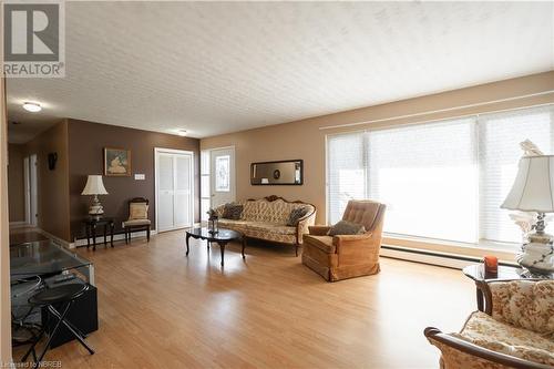 512 Ski Club Road, North Bay, ON - Indoor Photo Showing Living Room