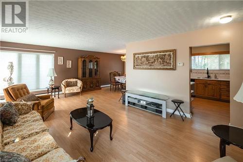 512 Ski Club Road, North Bay, ON - Indoor Photo Showing Living Room