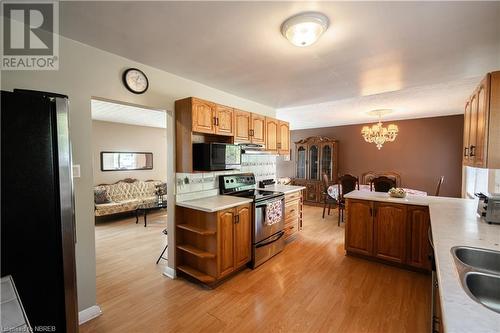 512 Ski Club Road, North Bay, ON - Indoor Photo Showing Kitchen With Double Sink