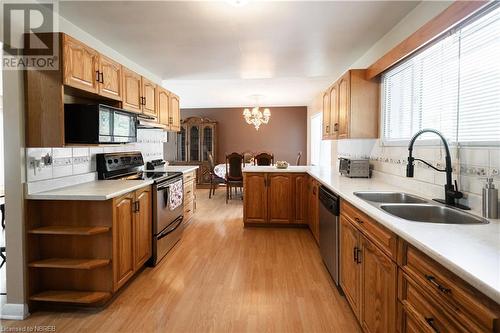 512 Ski Club Road, North Bay, ON - Indoor Photo Showing Kitchen With Double Sink