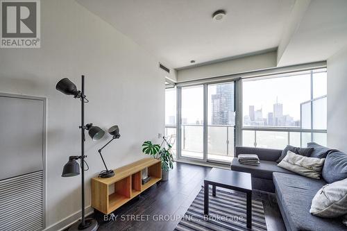 4301 - 15 Grenville Street, Toronto, ON - Indoor Photo Showing Living Room