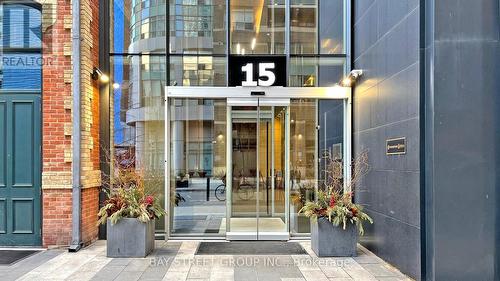 4301 - 15 Grenville Street, Toronto, ON - Outdoor With Facade