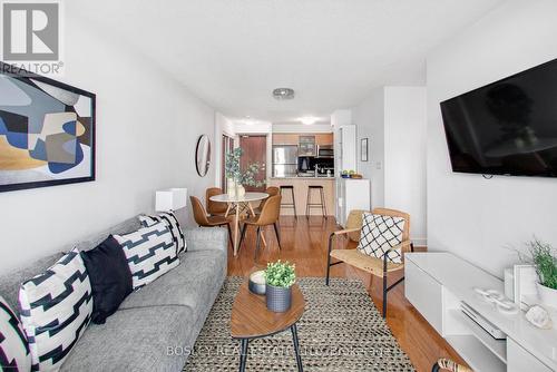 1210 - 16 Harrison Garden Boulevard, Toronto, ON - Indoor Photo Showing Living Room