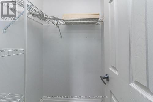 810 - 330 Adelaide Street E, Toronto, ON - Indoor With Storage