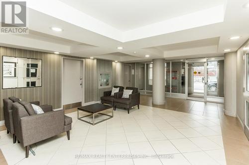 810 - 330 Adelaide Street E, Toronto, ON - Indoor