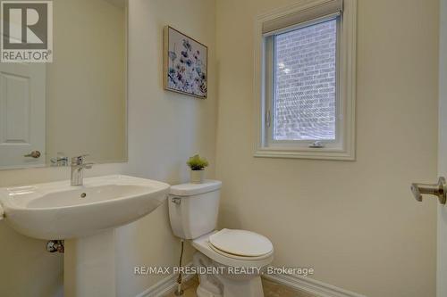 1303 Apollo Street, Oshawa, ON - Indoor Photo Showing Bathroom