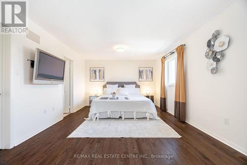 616 Greenhill Avenue, Oshawa, ON - Indoor Photo Showing Bedroom