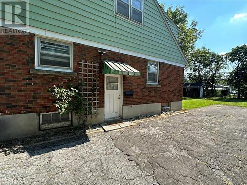 496 Carlton Street, St. Catharines, ON - Outdoor