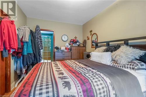 496 Carlton Street, St. Catharines, ON - Indoor Photo Showing Bedroom