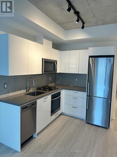 410 - 195 Mccaul Street, Toronto, ON - Indoor Photo Showing Kitchen With Stainless Steel Kitchen With Double Sink